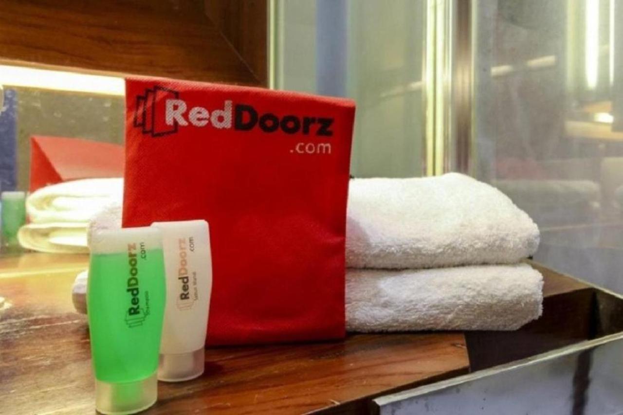 Reddoorz Plus @ Hertasning Area Μακασάρ Εξωτερικό φωτογραφία